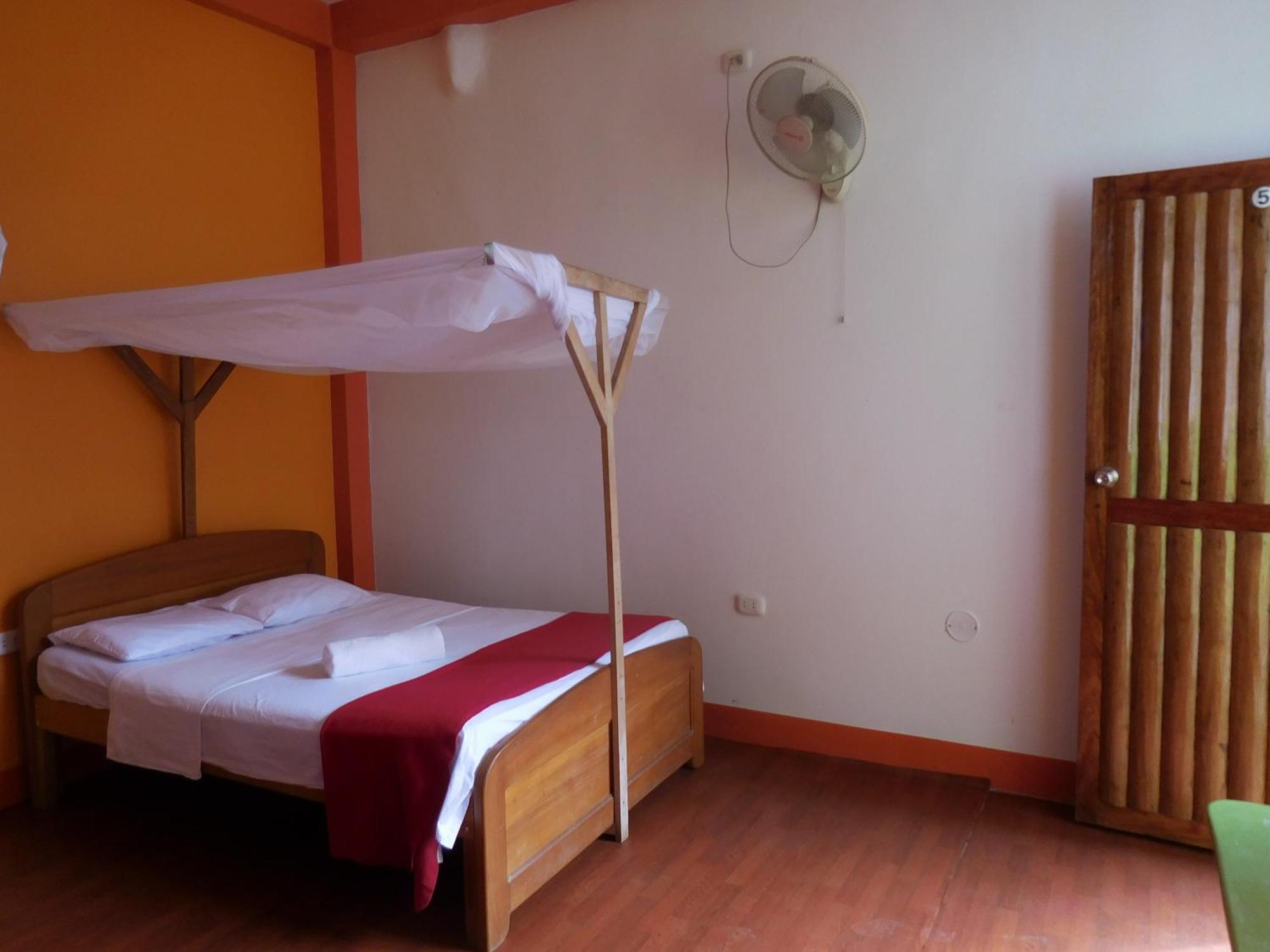 Tambopata Hostel Puerto Maldonado Bagian luar foto