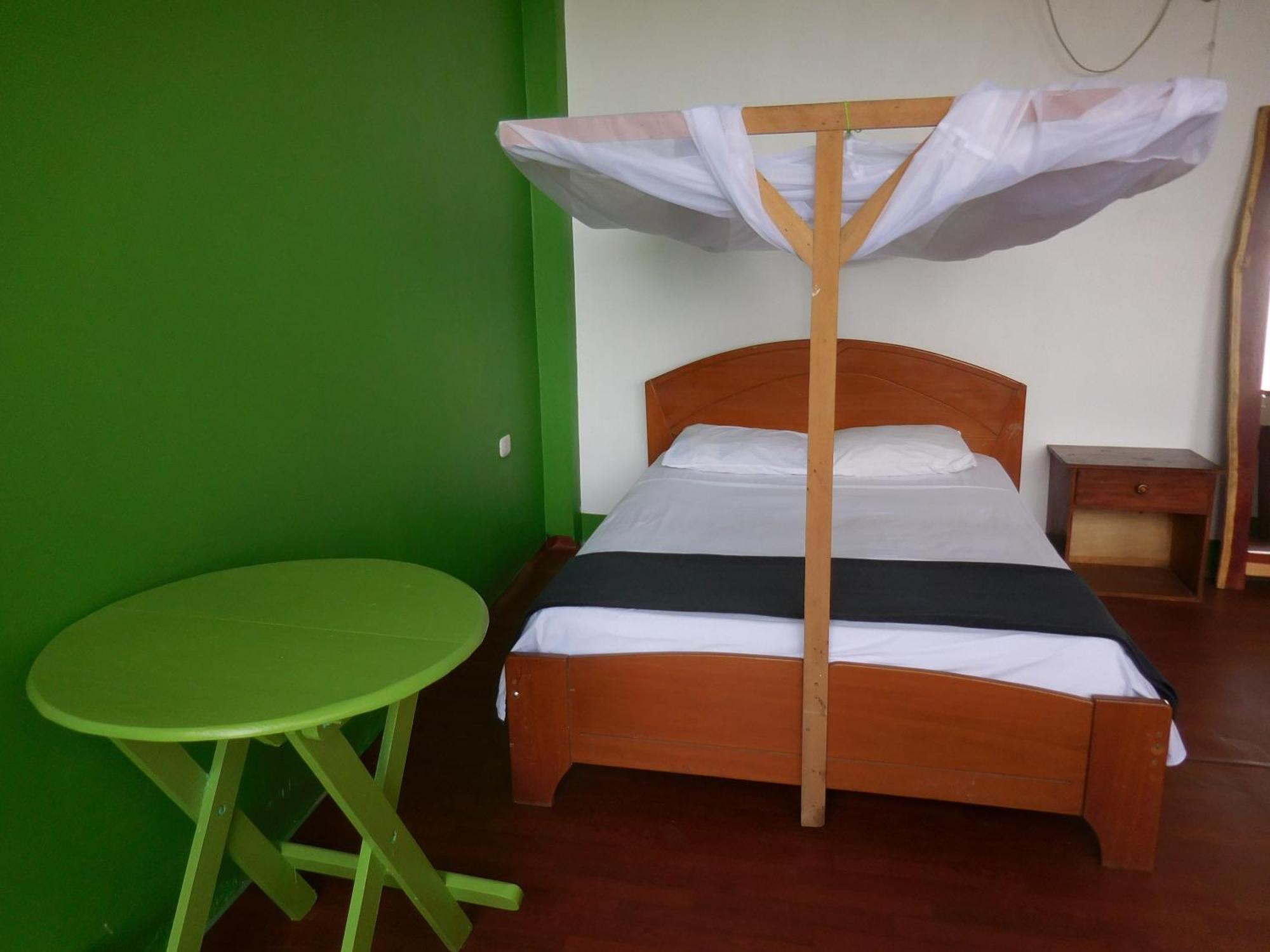 Tambopata Hostel Puerto Maldonado Bagian luar foto