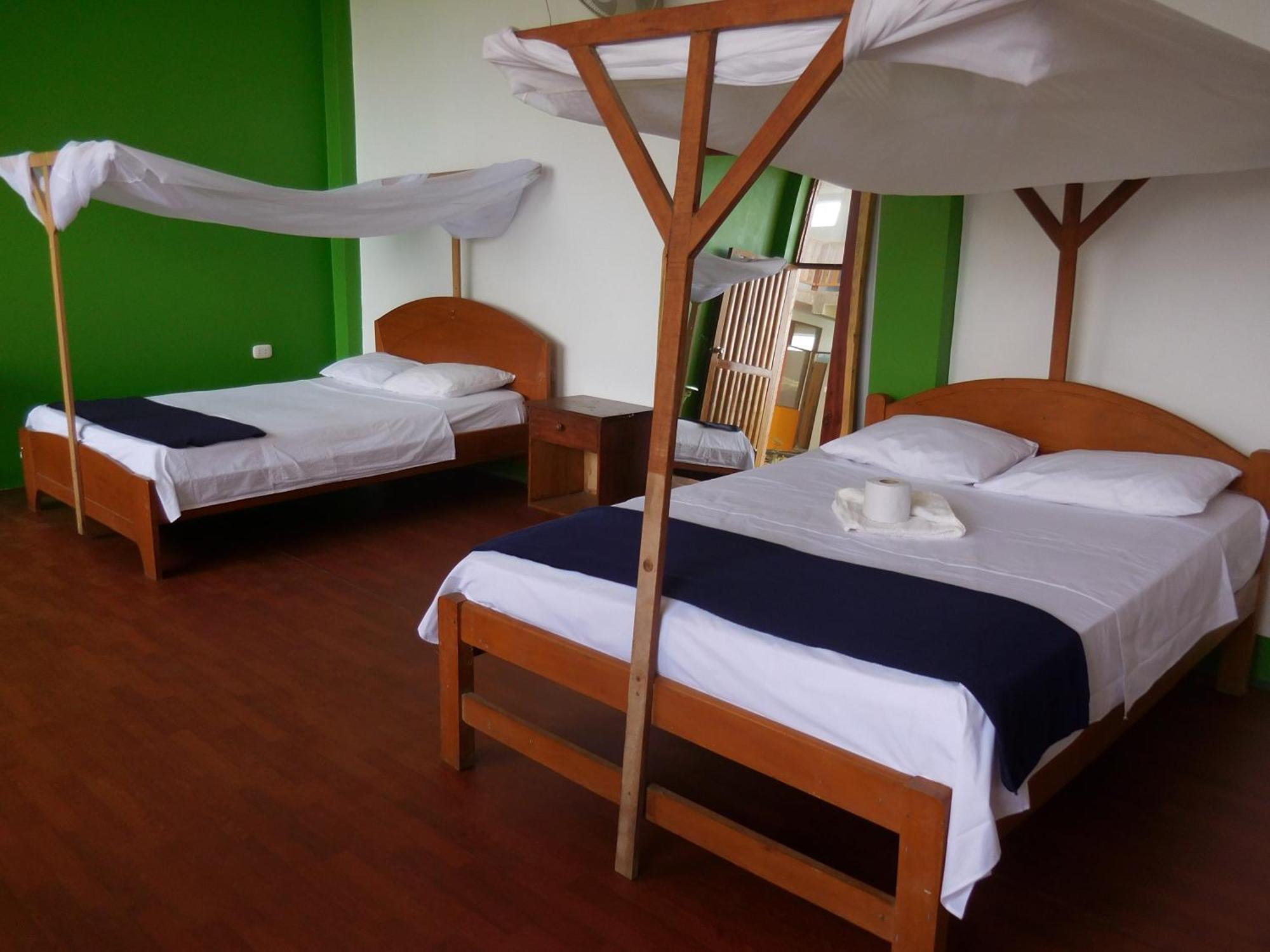 Tambopata Hostel Puerto Maldonado Bagian luar foto
