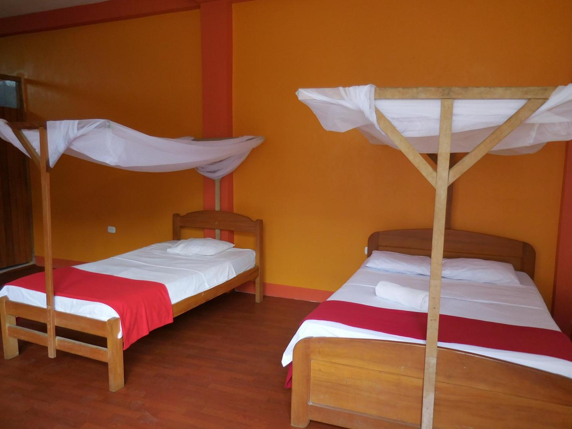 Tambopata Hostel Puerto Maldonado Bagian luar foto