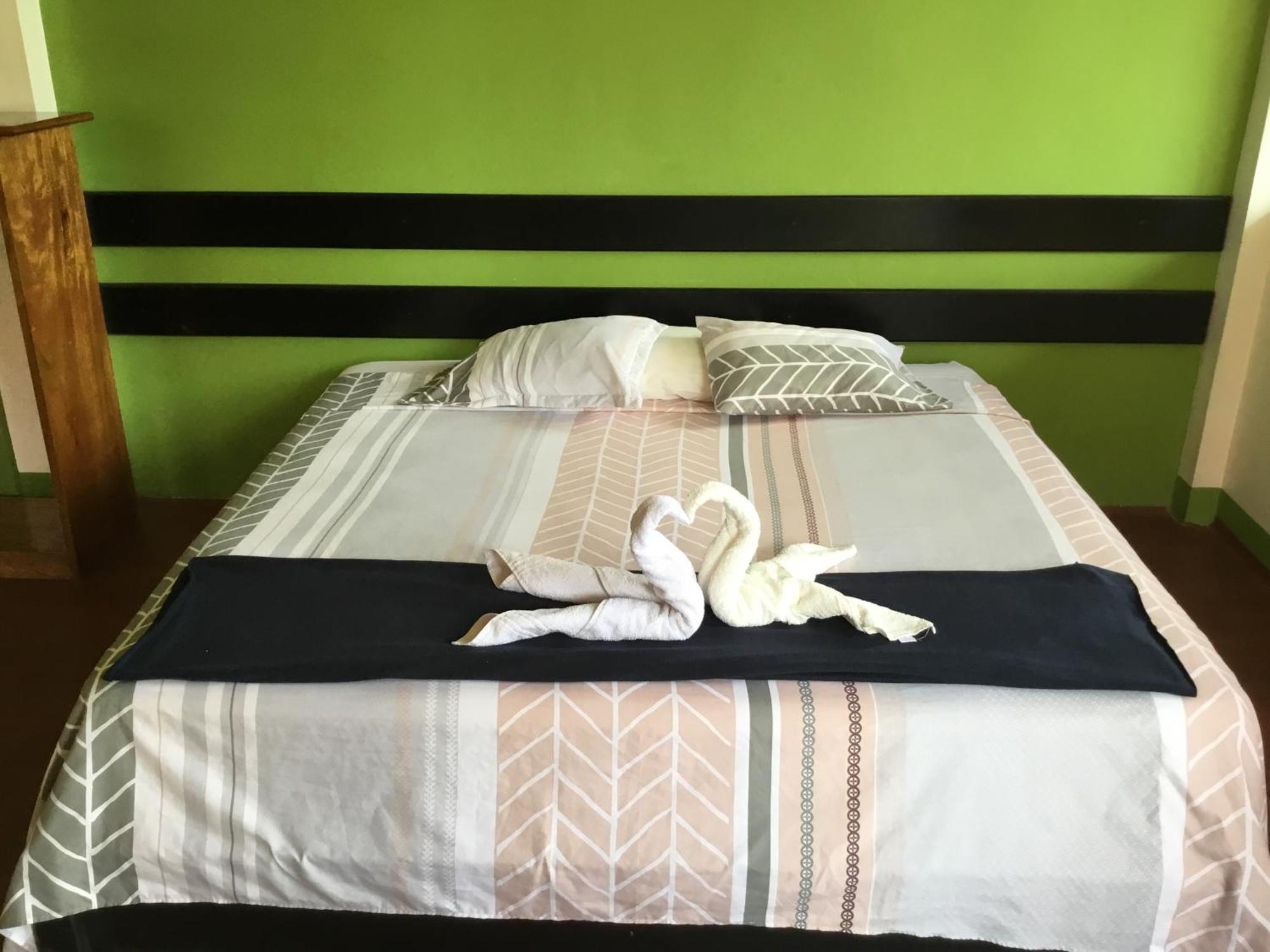 Tambopata Hostel Puerto Maldonado Bagian luar foto