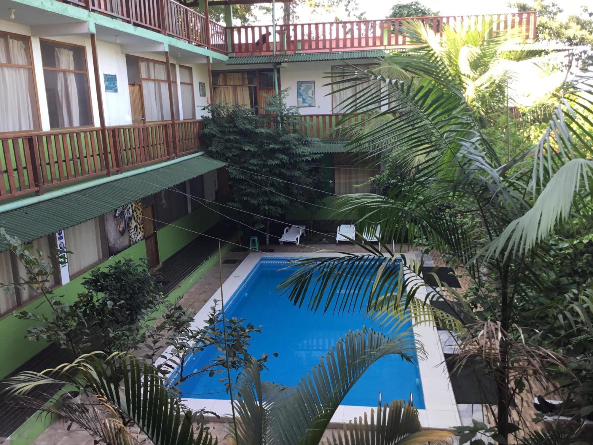 Tambopata Hostel Puerto Maldonado Bagian luar foto